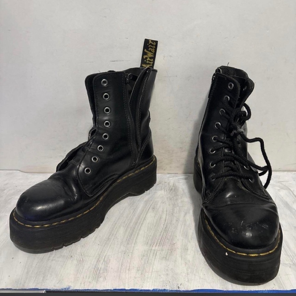 Dr. Martens Jadon Black Leather Platform Boots Womens Size 7 Broken Zipper